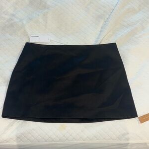 Reformation Carla Skirt in black silk, NWT